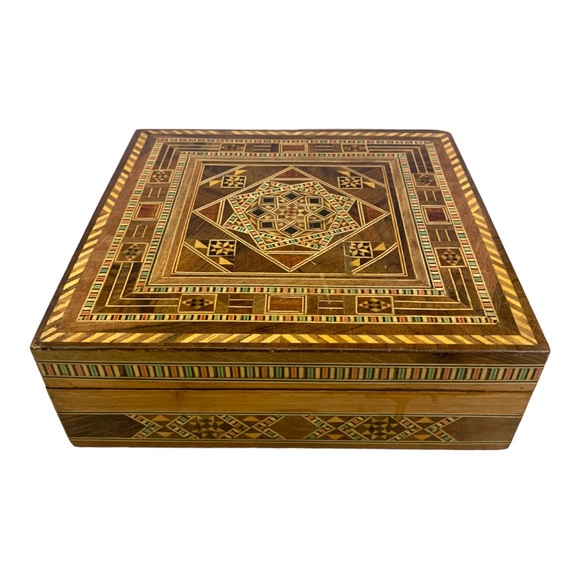 Mandala Boho Handcrafted Wood Velvet Lined Keepsake Box Decorative Case - Picture 6 of 8